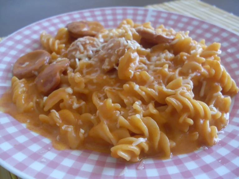 Leia mais sobre o artigo 🍝 MACARRÃO PARAFUSO COM MOLHO CREMOSO 😋